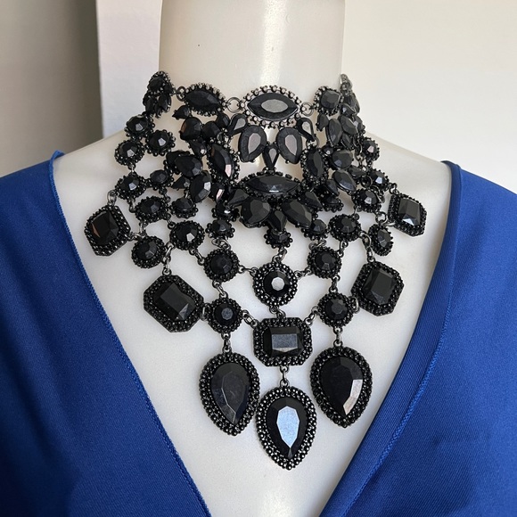 Jewelry - Vintage Neclace